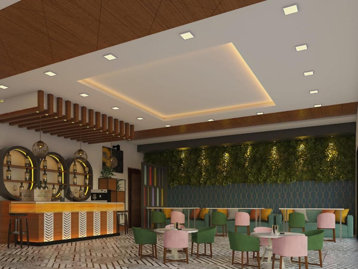 Hotel Savitri Signature Narsinghpur Экстерьер фото